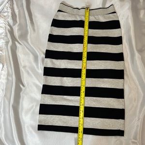 H&M DIVIDED stretch striped Midi Pencil Skirt Size XS